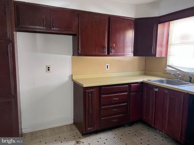 320 COMPANY ST, Lawnside, NJ 08045