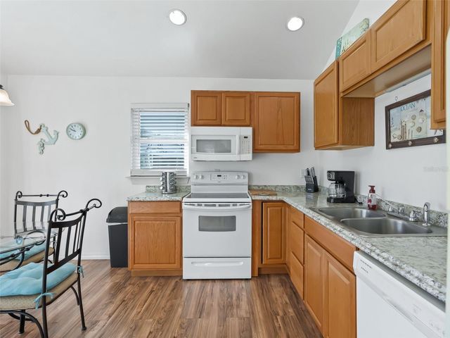 33445 PICCIOLA DRIVE, Fruitland Park, FL 34731