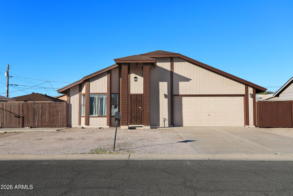 762 W 17TH Avenue, Apache Junction, AZ 85120