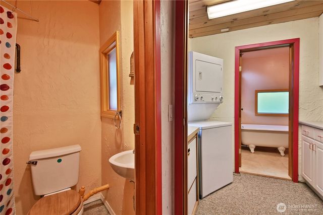 3634 Harper Street, Clinton, WA 98236