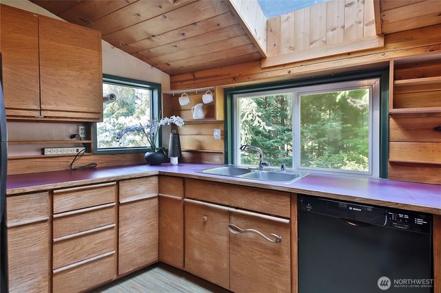 3634 Harper Street, Clinton, WA 98236