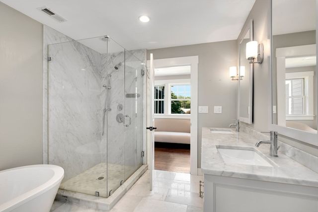 7 Park St, Lexington, MA 02421
