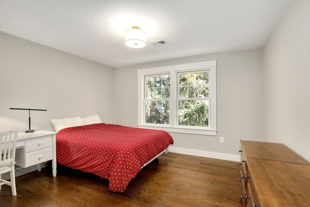 7 Park St, Lexington, MA 02421