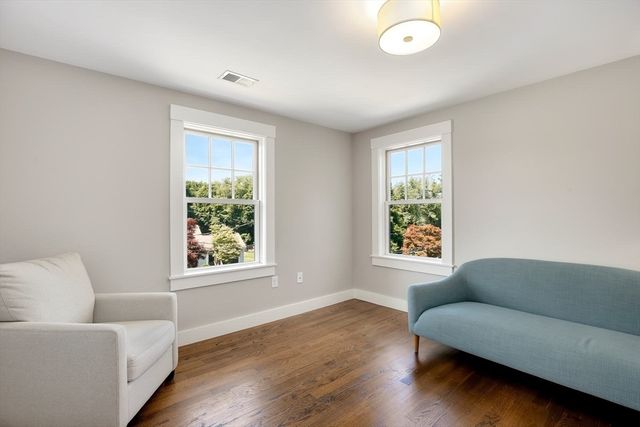 7 Park St, Lexington, MA 02421