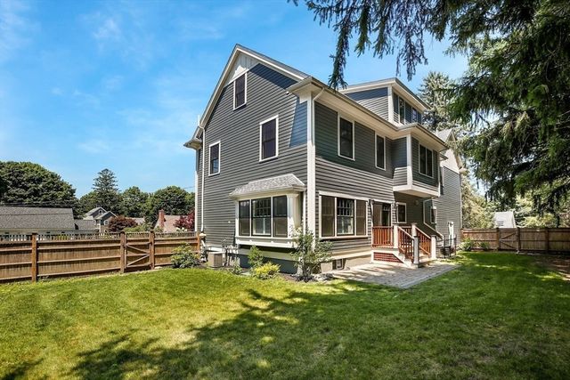 7 Park St, Lexington, MA 02421