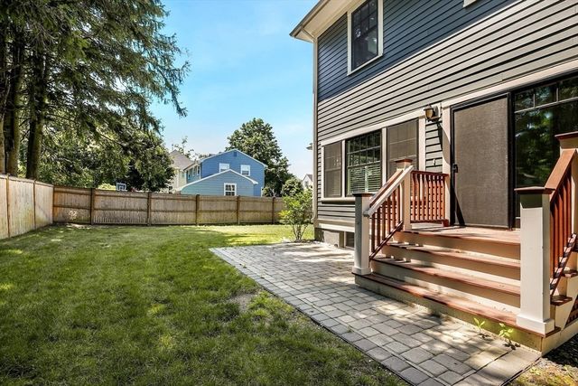 7 Park St, Lexington, MA 02421