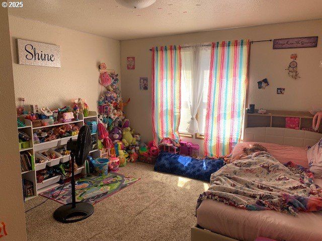 1517 Ne NEWTON CREEK Dr, Roseburg, OR 97470