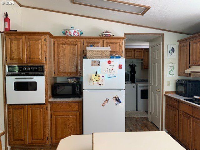 1517 Ne NEWTON CREEK Dr, Roseburg, OR 97470