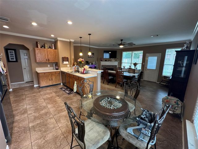 22207 Holly Branch Drive, Tomball, TX 77375