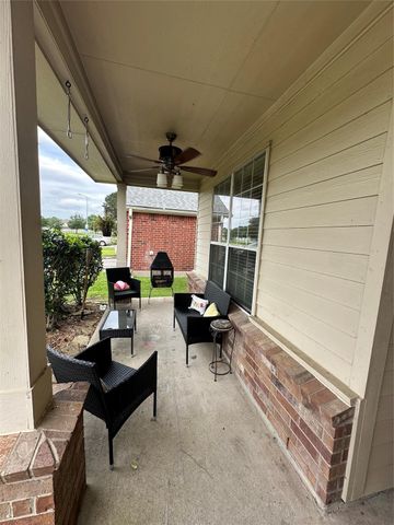 22207 Holly Branch Drive, Tomball, TX 77375