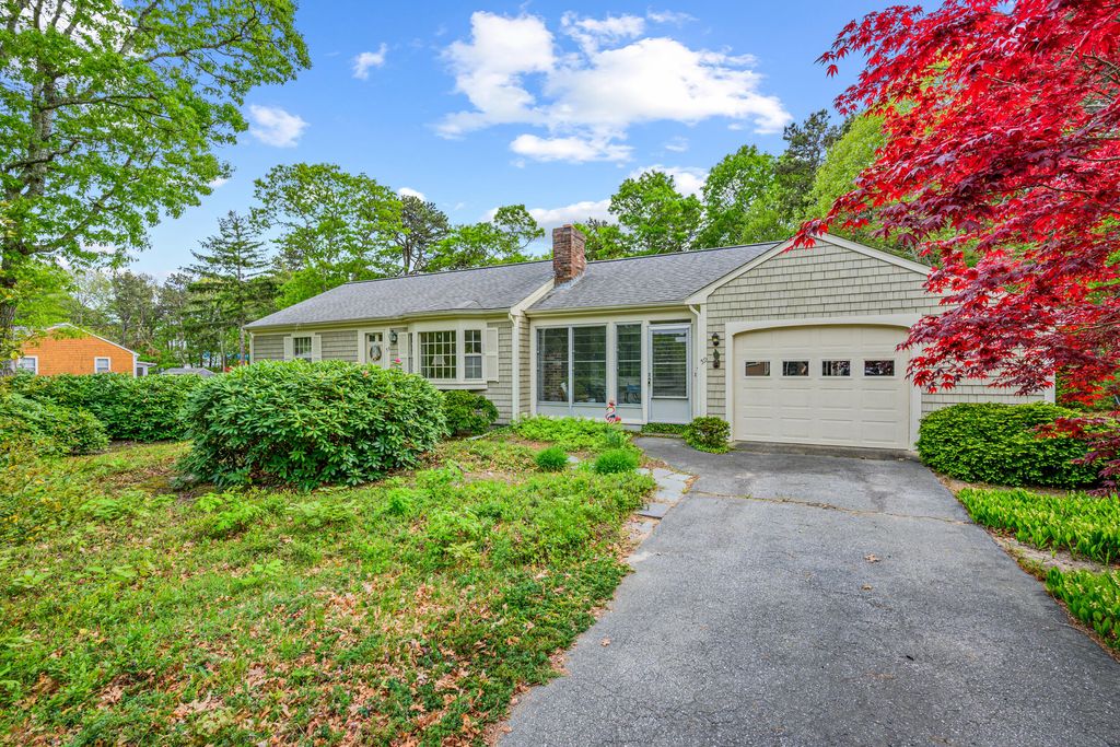 59 Beverly Road, West Yarmouth, MA 02673