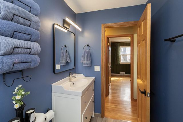 4812 Jersey Avenue N, Crystal, MN 55428