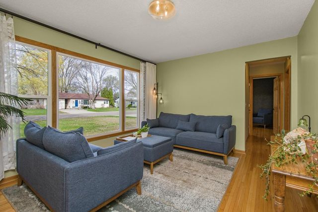 4812 Jersey Avenue N, Crystal, MN 55428