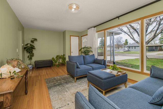 4812 Jersey Avenue N, Crystal, MN 55428