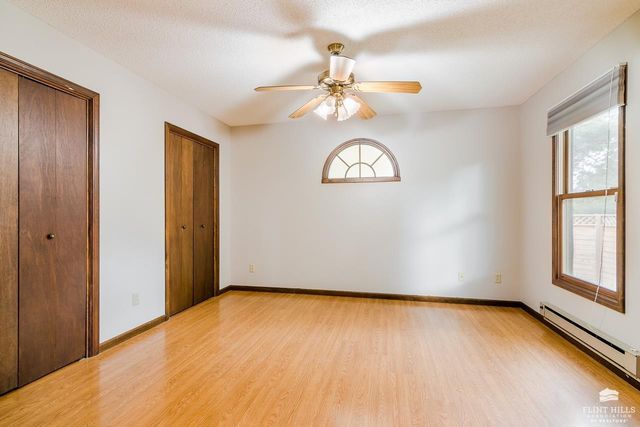 2020 Somerset Square, Manhattan, KS 66503
