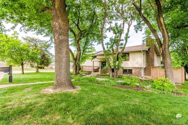 2020 Somerset Square, Manhattan, KS 66503