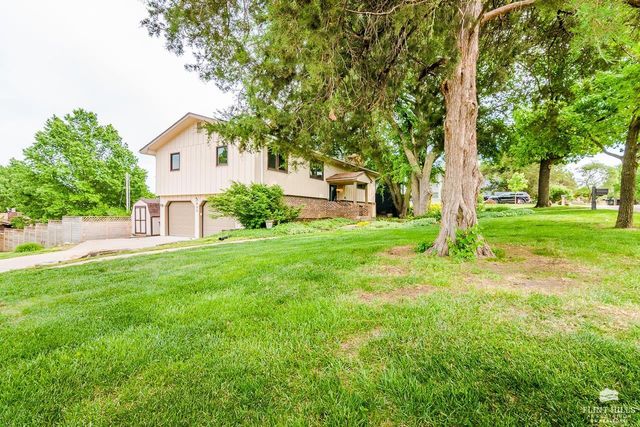 2020 Somerset Square, Manhattan, KS 66503