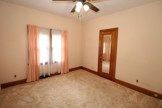 823 W Pine Ave, El Dorado, KS 67042