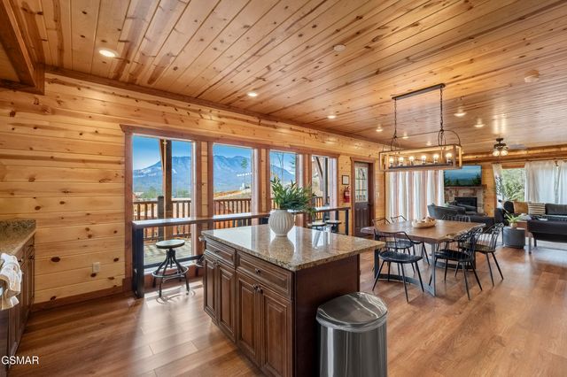 2629 Jerusalem Way, Sevierville, TN 37876