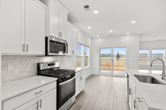 8201 Sparkle Dr., Longs, SC 29568