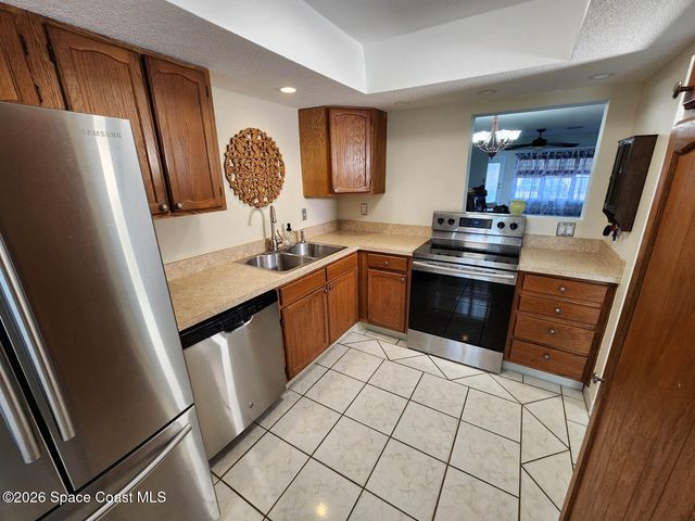 180 Queens Court, Satellite Beach, FL 32937