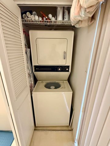 5624 Biscayne Drive, Greenacres, FL 33463