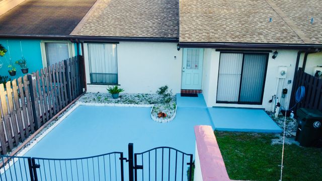 5624 Biscayne Drive, Greenacres, FL 33463