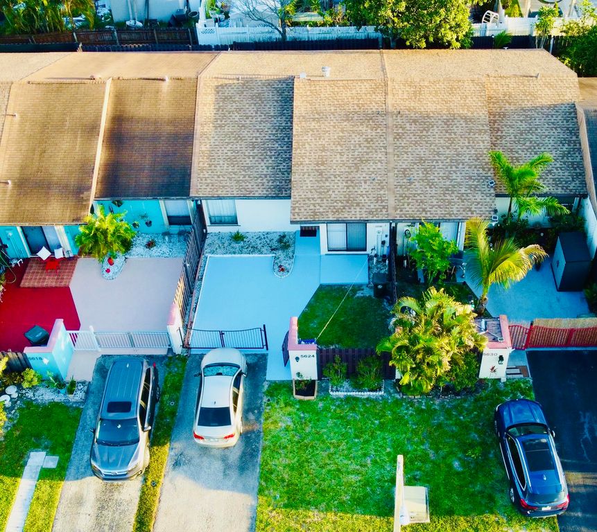 5624 Biscayne Drive, Greenacres, FL 33463
