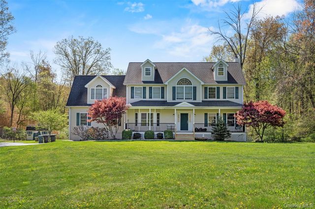 12 Damian Court, Chester, NY 10918