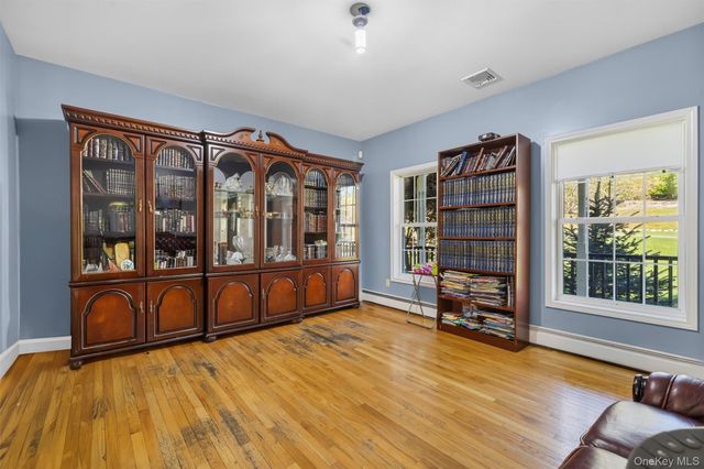 12 Damian Court, Chester, NY 10918