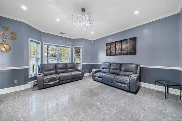 12 Damian Court, Chester, NY 10918