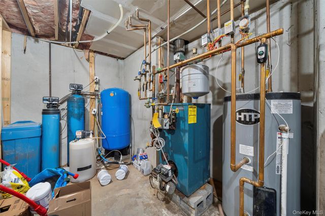 12 Damian Court, Chester, NY 10918