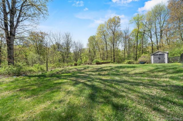 12 Damian Court, Chester, NY 10918