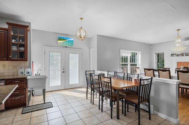 12 Damian Court, Chester, NY 10918