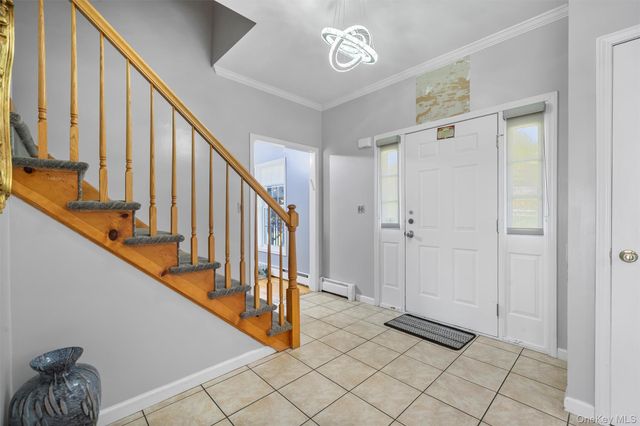 12 Damian Court, Chester, NY 10918