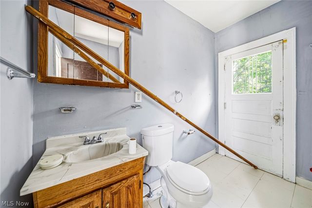 1735 Clarkstone Road, Cleveland, OH 44112