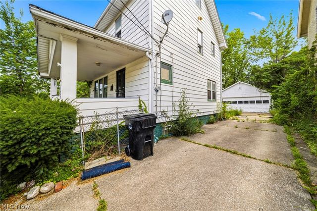 1735 Clarkstone Road, Cleveland, OH 44112