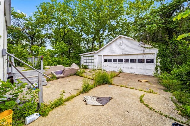 1735 Clarkstone Road, Cleveland, OH 44112