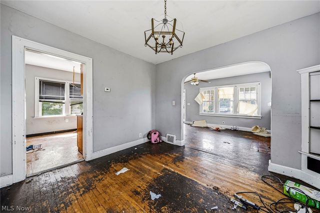 1735 Clarkstone Road, Cleveland, OH 44112