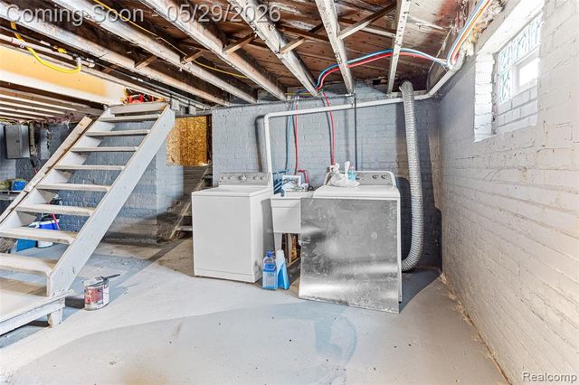 9365 Quincy Street, Detroit, MI 48204