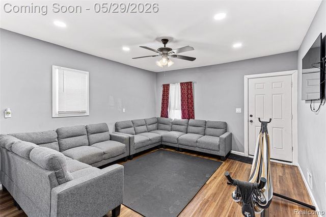 9365 Quincy Street, Detroit, MI 48204