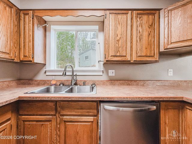 3825 E Palmdale Drive, Wasilla, AK 99654