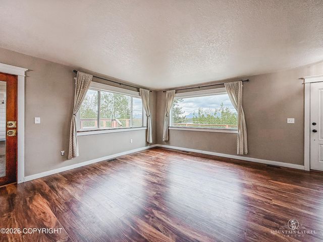 3825 E Palmdale Drive, Wasilla, AK 99654