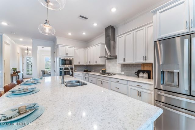 10515 AVENTURA Drive, Jacksonville, FL 32256
