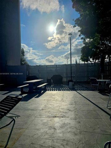 1800 N Andrews Ave 2H, Fort Lauderdale, FL 33311