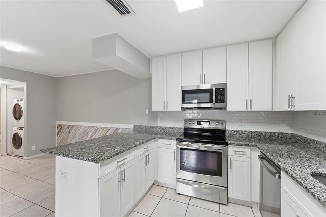 2501 NW 99th Avenue, Coral Springs, FL 33065