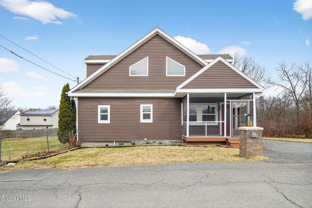 3 Newbury Street, Rensselaer, NY 12144