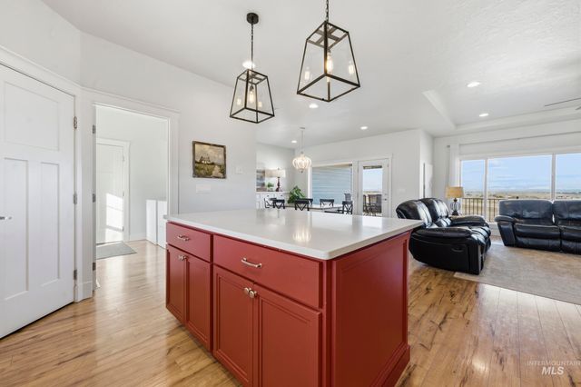 27204 Serenity Ln, Caldwell, ID 83607