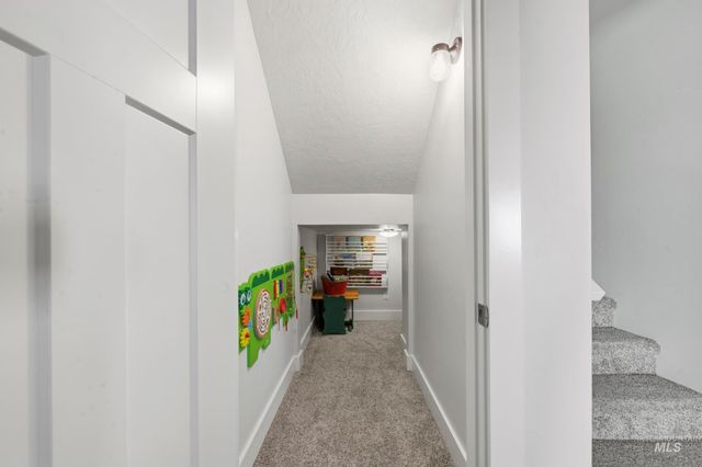 27204 Serenity Ln, Caldwell, ID 83607