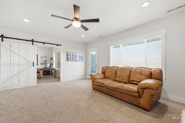 27204 Serenity Ln, Caldwell, ID 83607